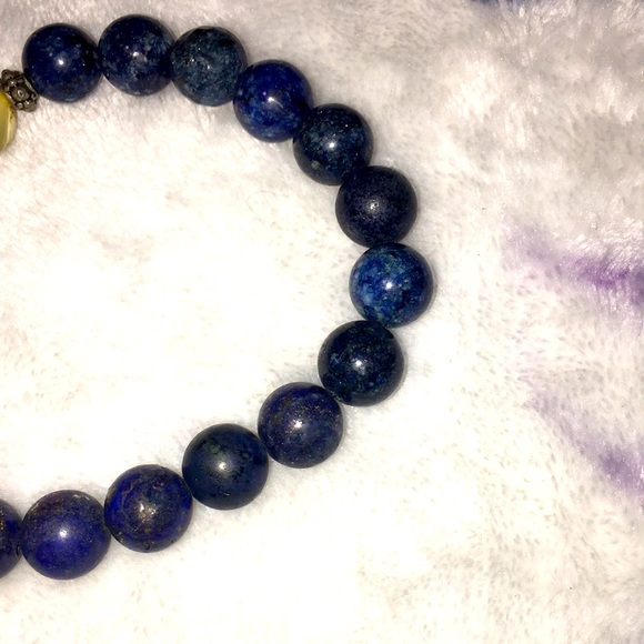 Handmade Sodalite Healing Stretch Bradelet - Picture 4 of 5